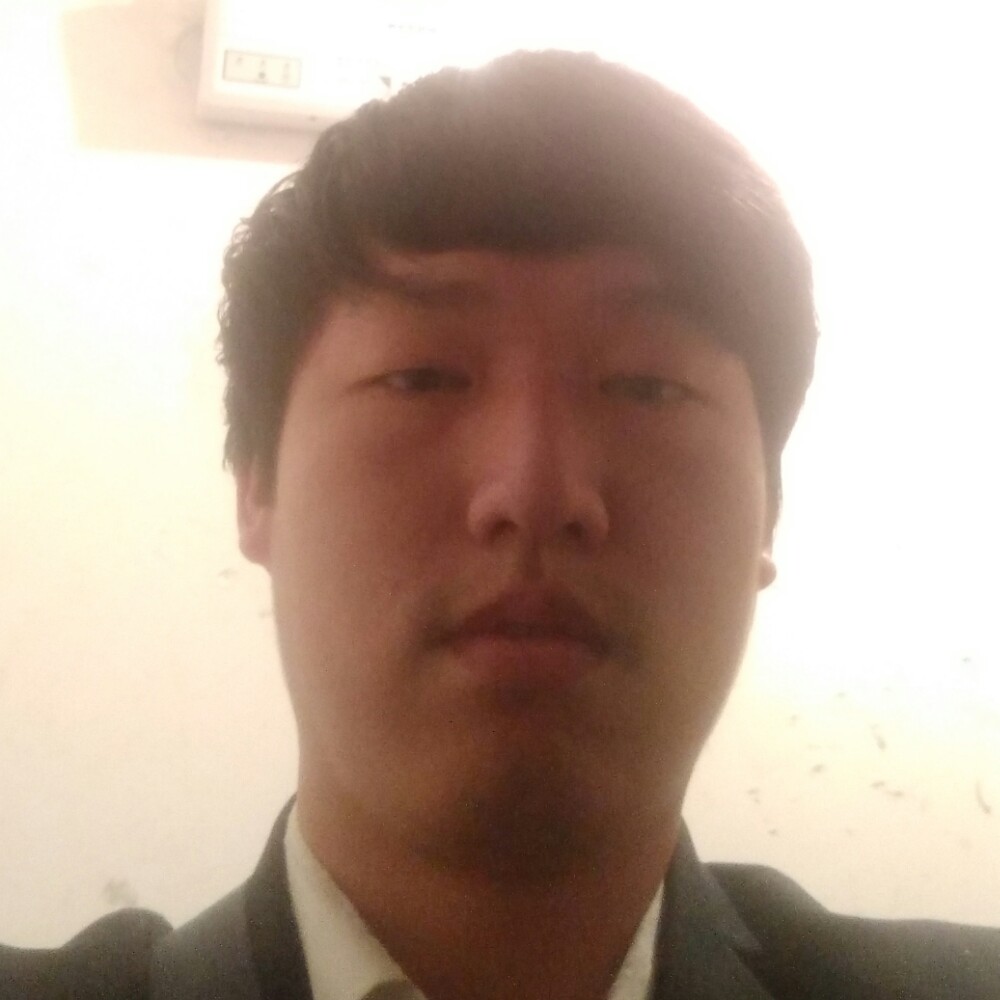 路灯俊秀的照片