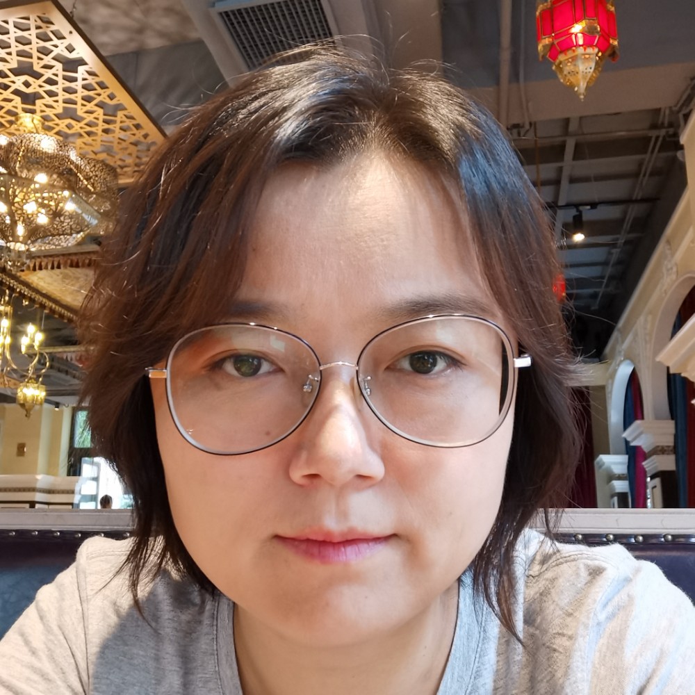 白猫隐忍中的照片