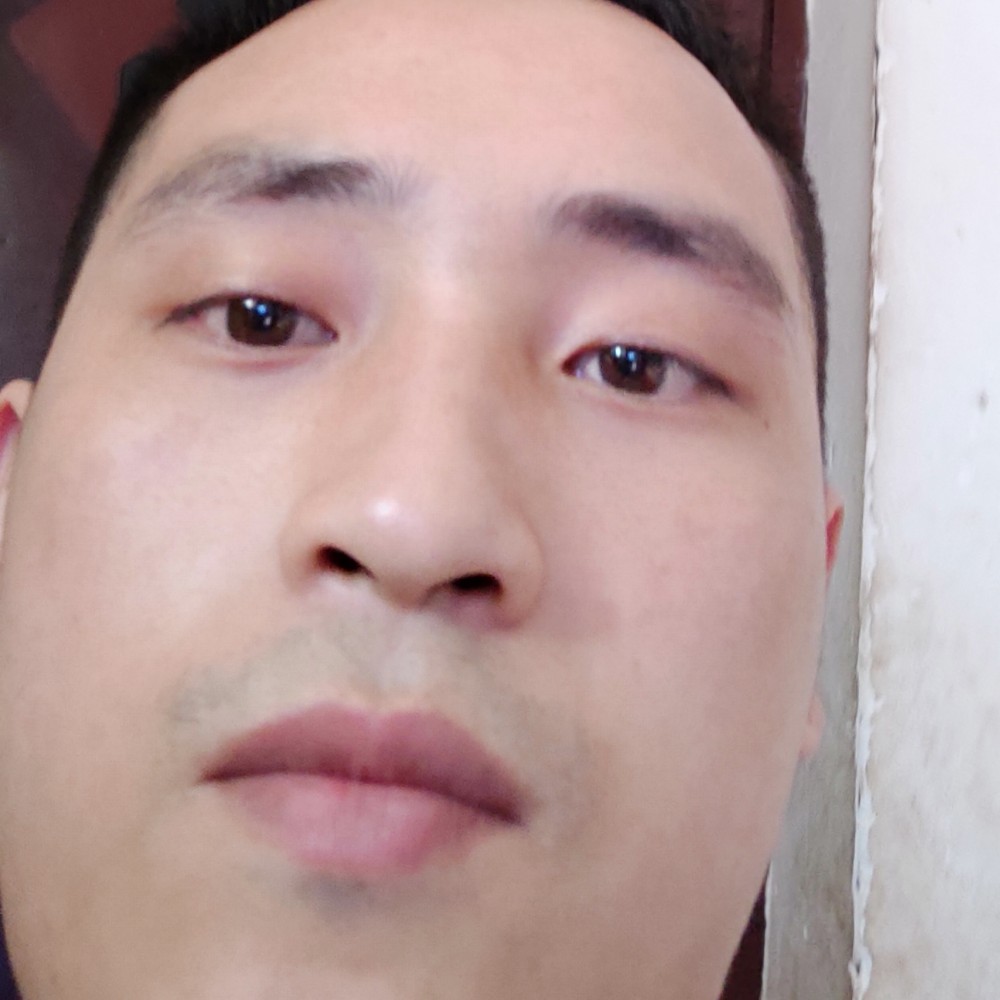 未来深拥纯情的照片