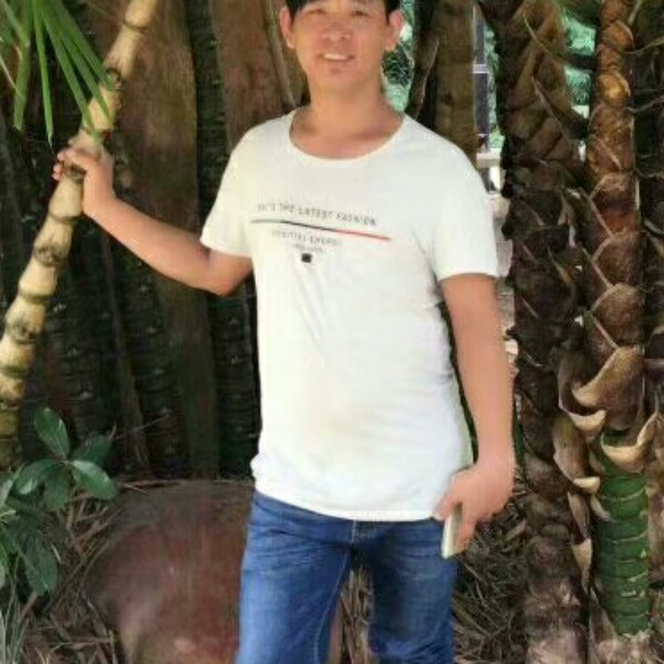 月光下的你的照片