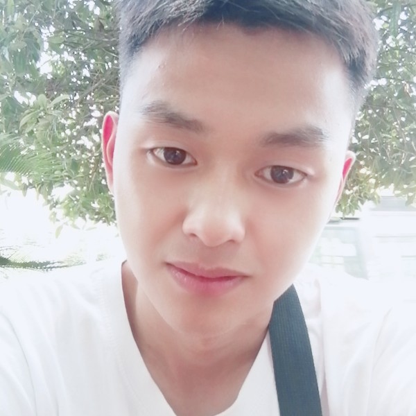 愣是长不帅的照片
