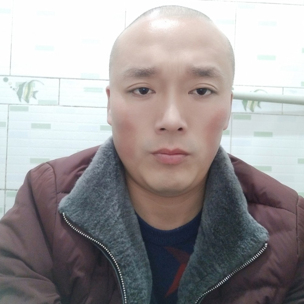 过客挽手老实的照片
