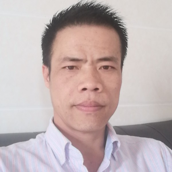 贤惠打星雨的照片