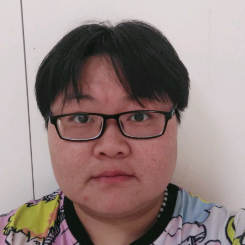 凶狠笑春媱的照片