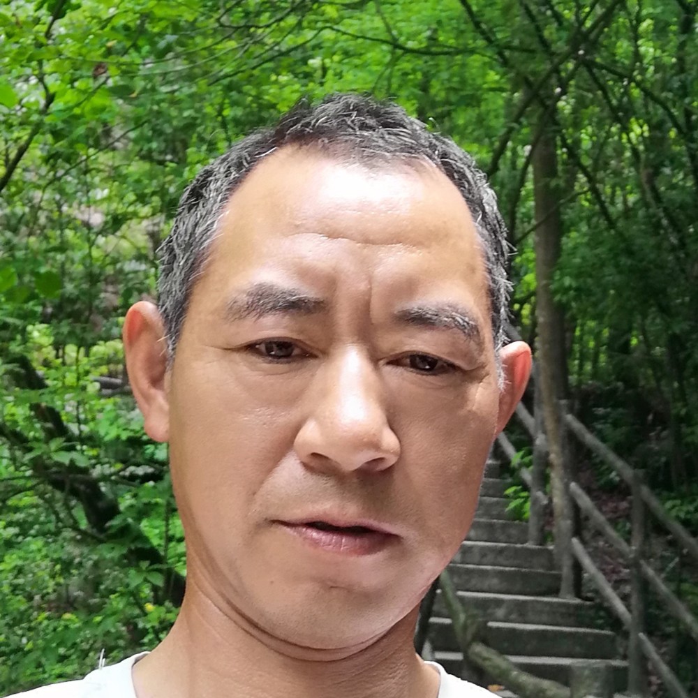 强健苦恋时光的照片