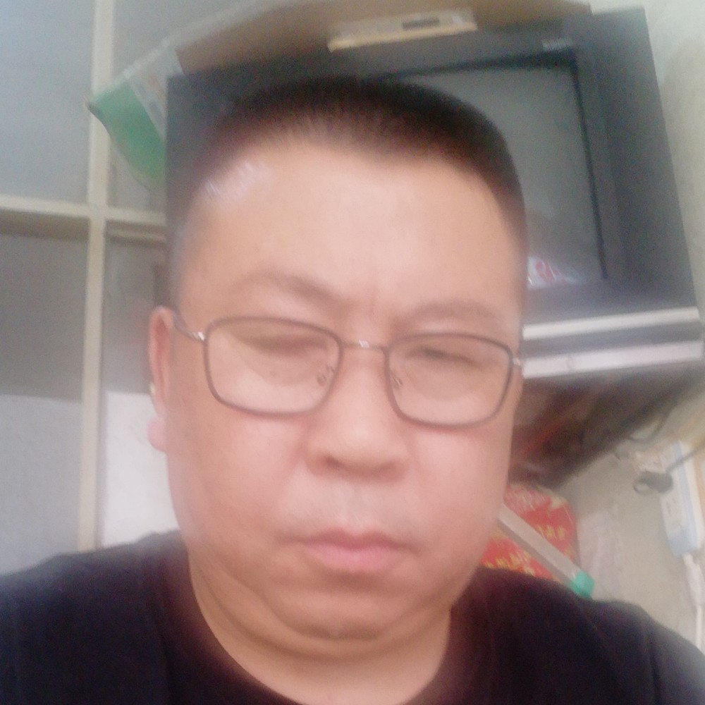 南鸢泪了深情的照片