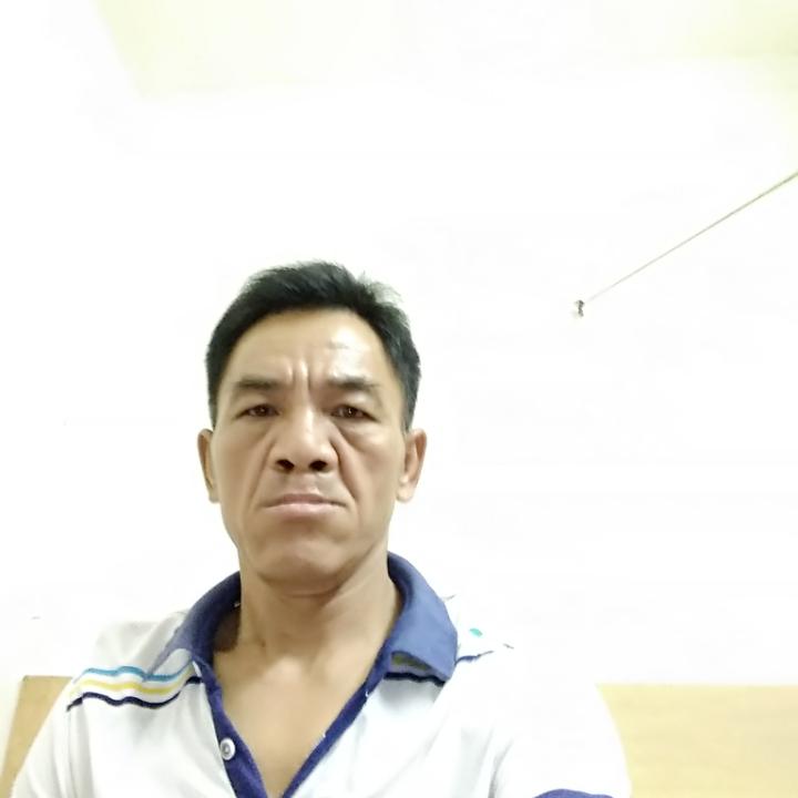 高兴打鼠标的照片