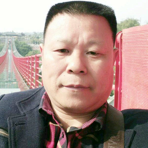 黎明的阳光的照片