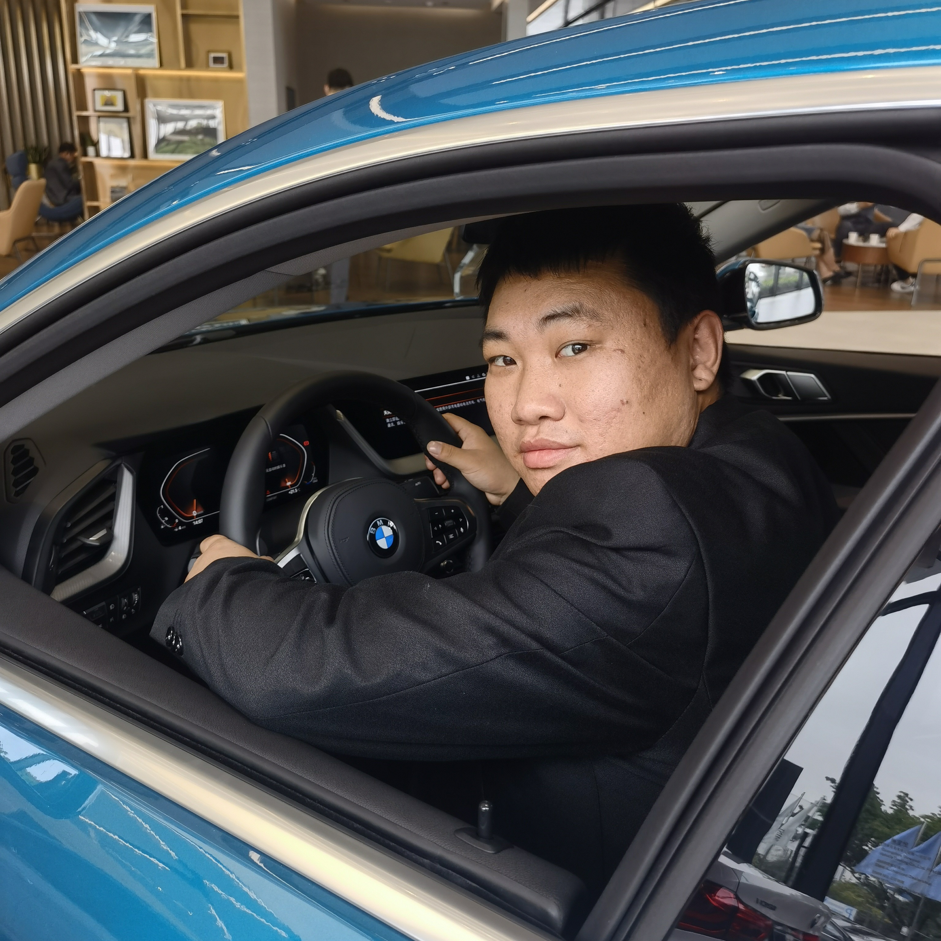 Hero1的照片