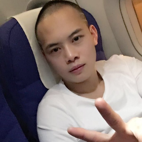 单挑你 de吻的照片