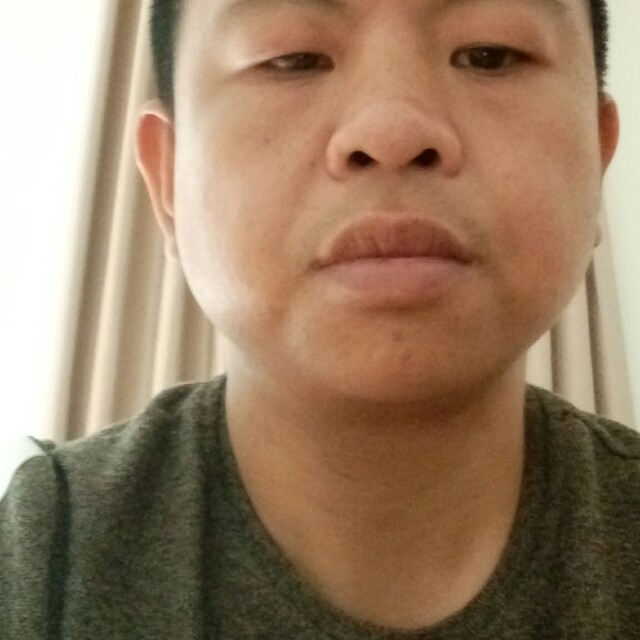 翁振威的照片