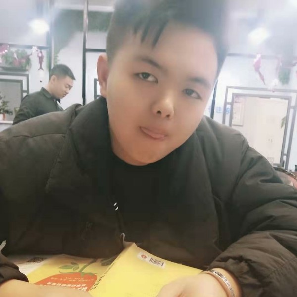 他像一条狗的照片