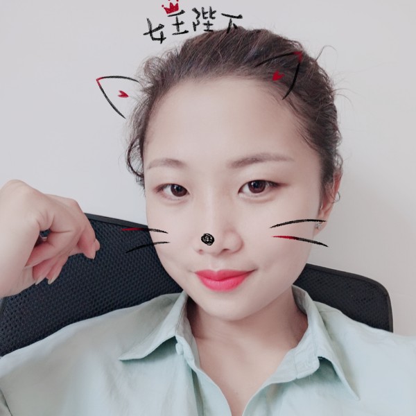 一个心强的刺猬的照片