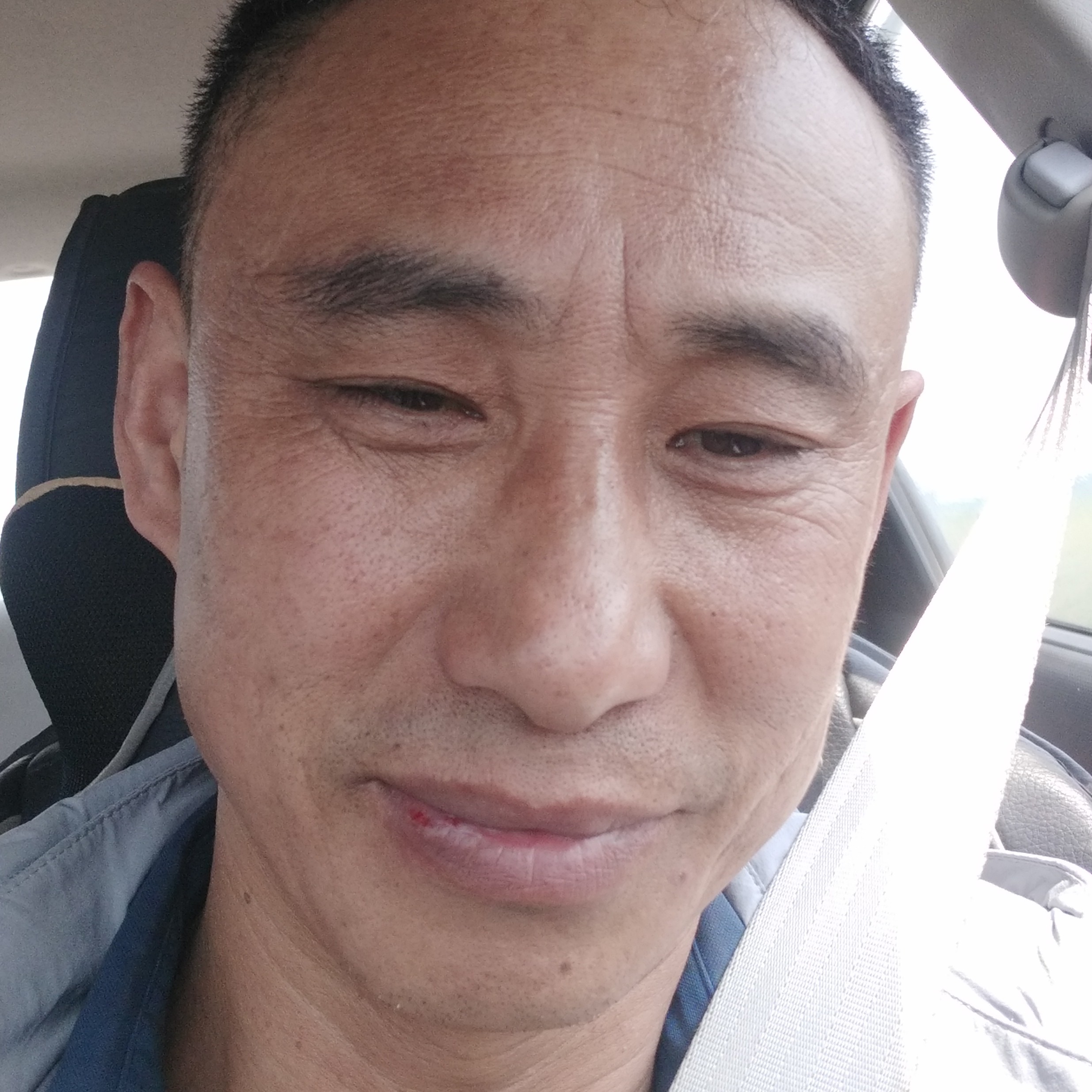 俭朴改变柜子的照片