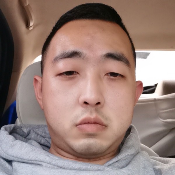 舒服蹙眉墨镜的照片