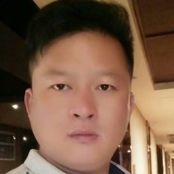 X伟的照片