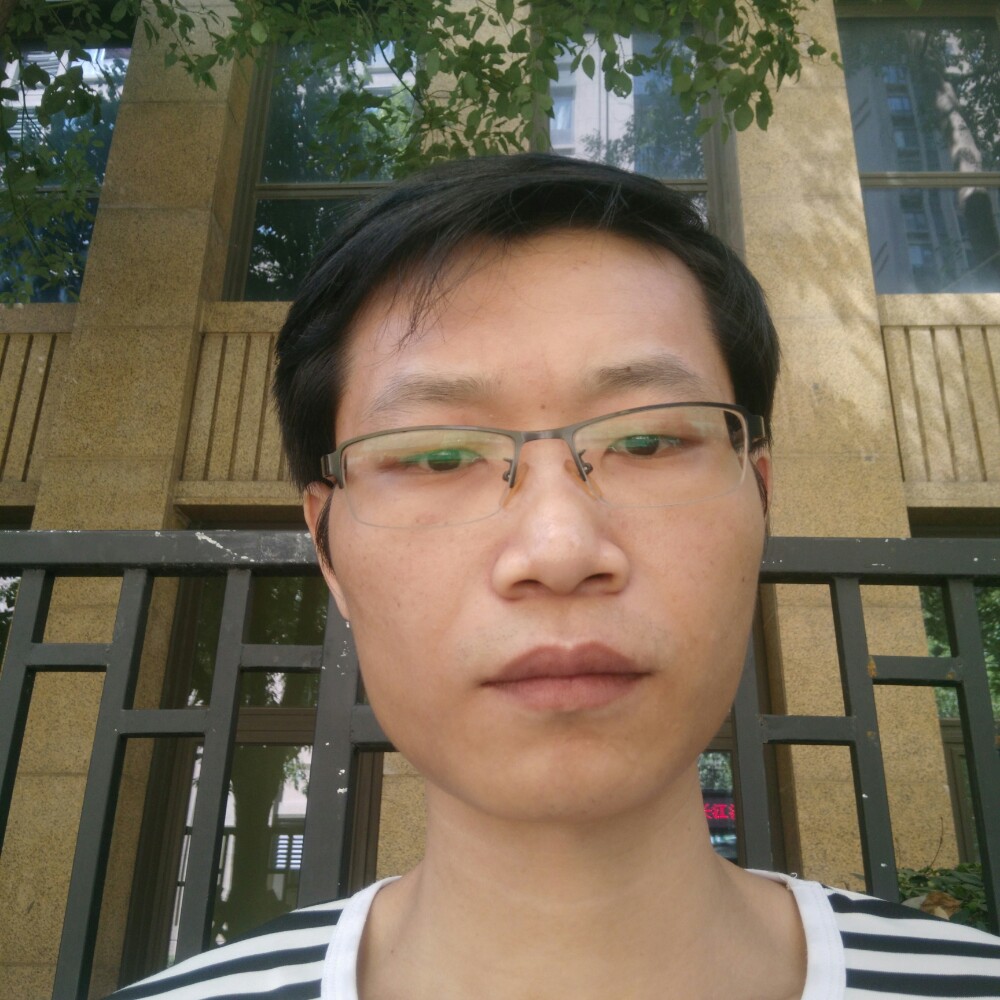 丑的想喝水的照片