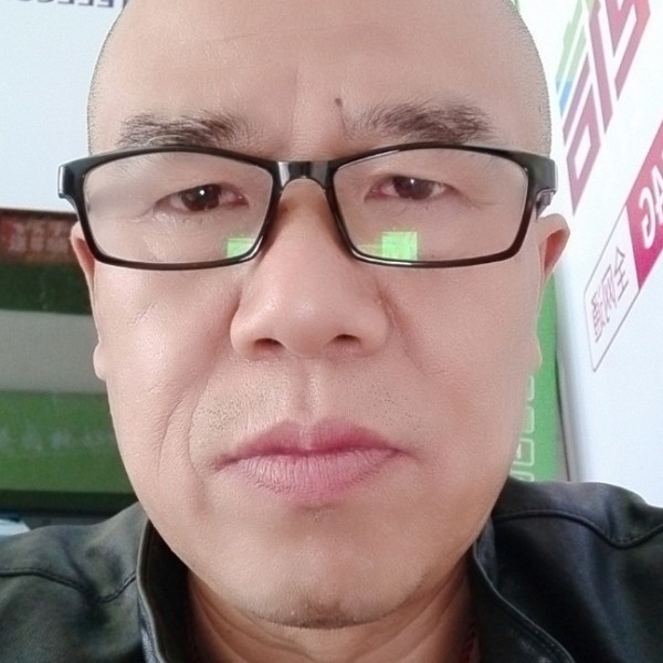 沉静放弃小蜜蜂的照片