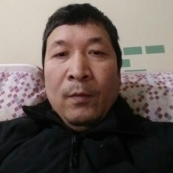 高挑天寂的照片