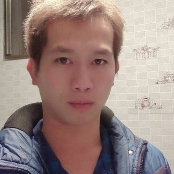 撞了南墙不回头的照片
