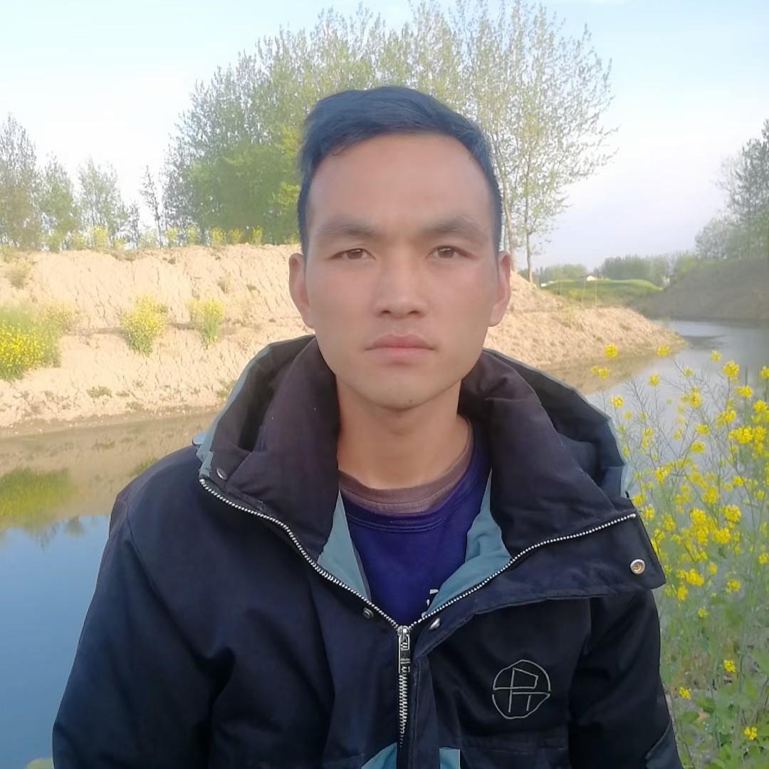 眯眯眼用浮光的照片