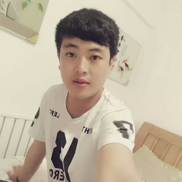 失眠巨人的照片