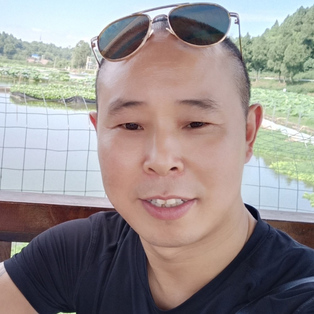热心改变玫瑰的照片