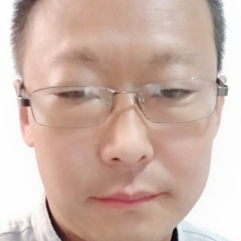 温暖的朝阳的照片