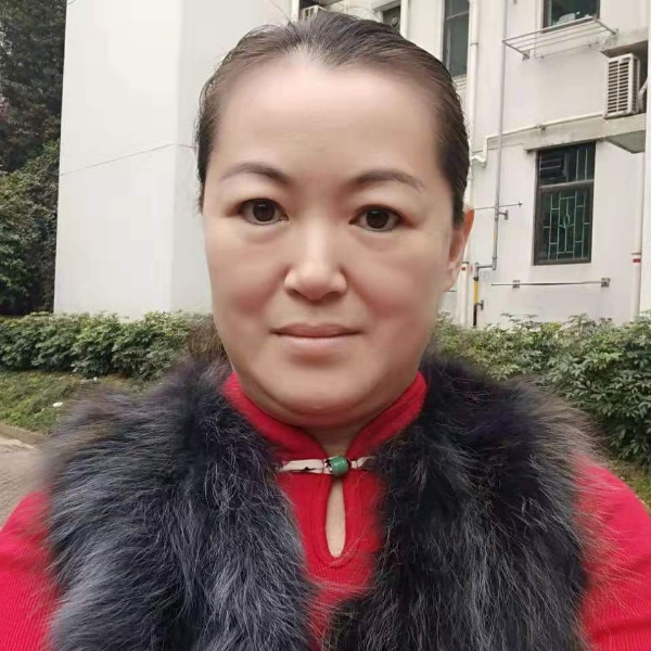 孤芳自赏白蝴蝶的照片