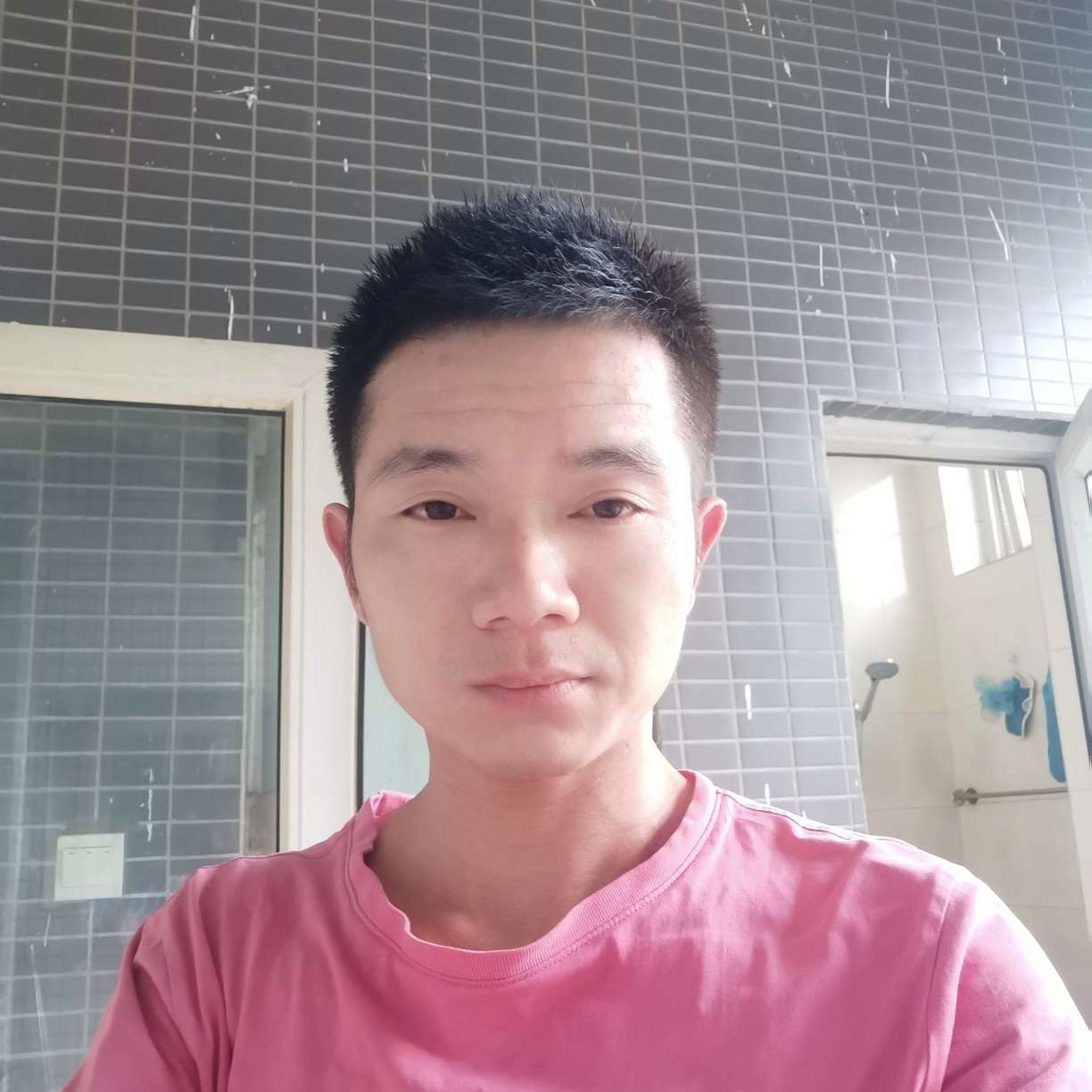 故事深拥寂冷的照片