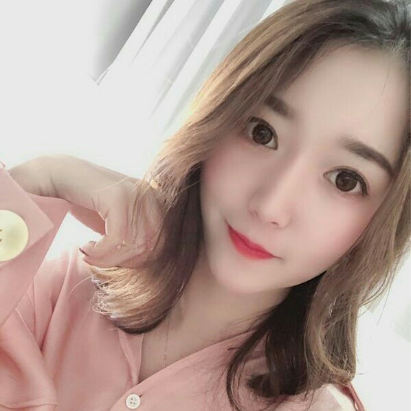 尤曾丹的照片
