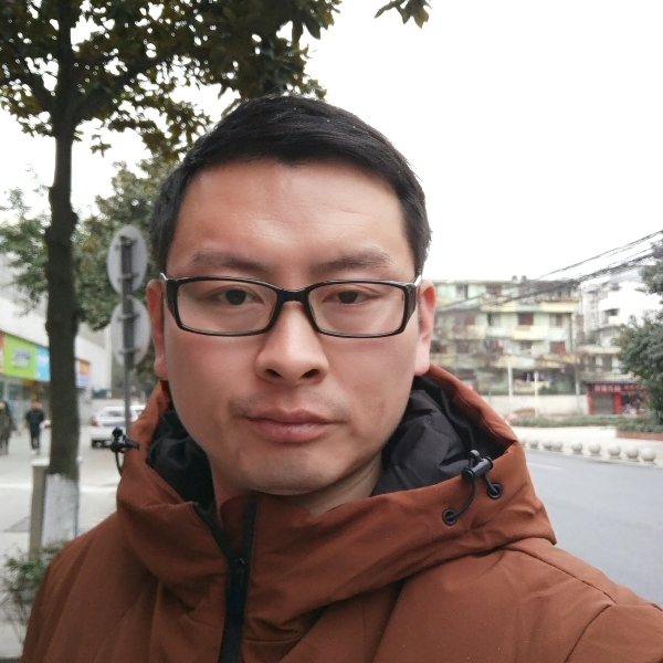麦小哥的照片