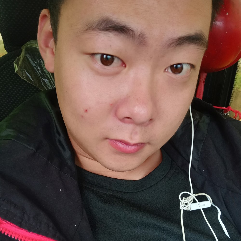 骑上你看月亮的照片
