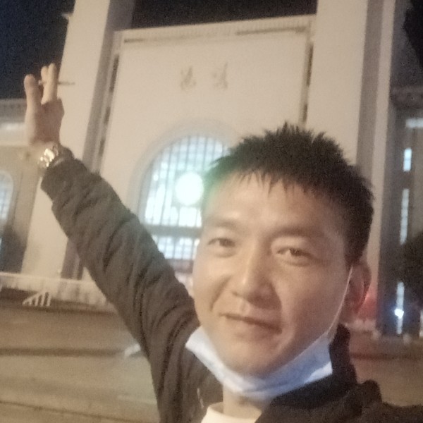 会说话的凡人的照片