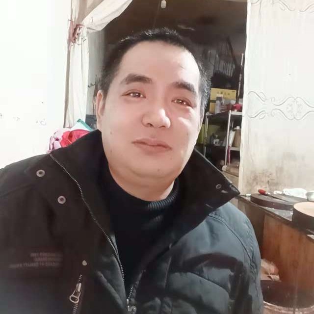 黑米迎老实的照片