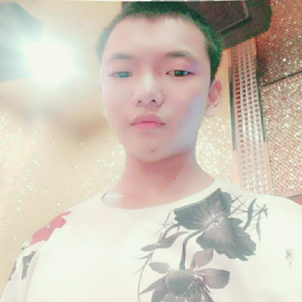 小懒猪美好的照片