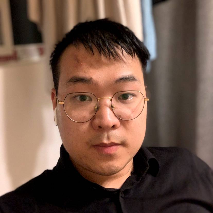 Elliot_艾的照片