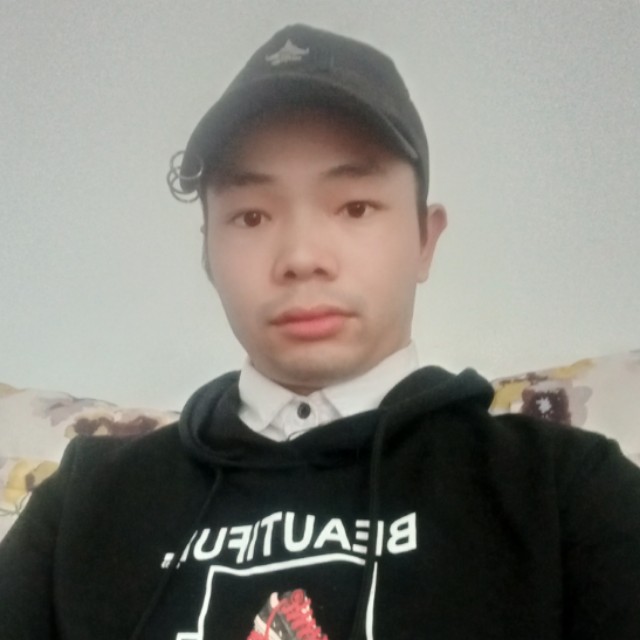 白猫悲凉的照片