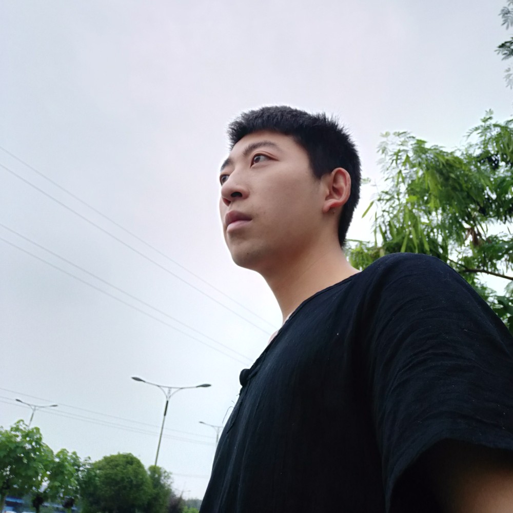 草莓凶狠的照片