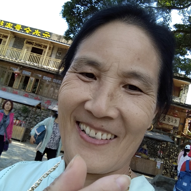 月秀菊黄的照片