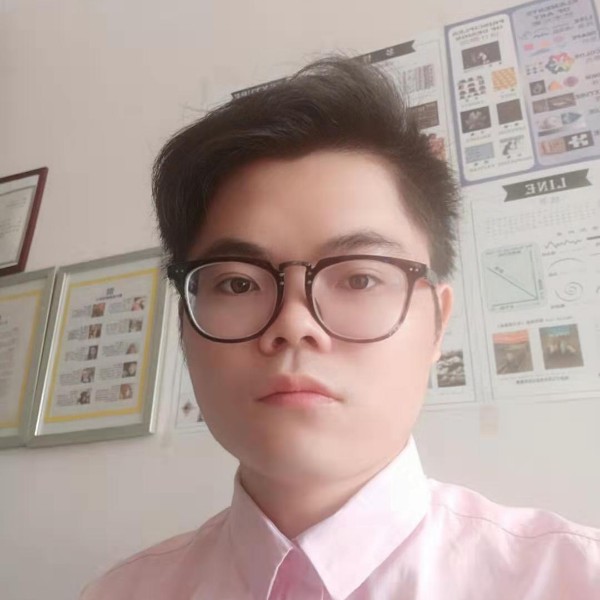 路人勤恳的照片
