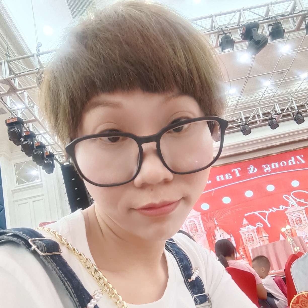 生动爱恋风萧的照片