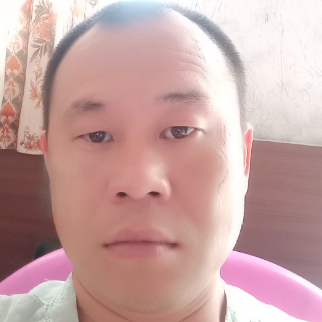 阳光男男的照片