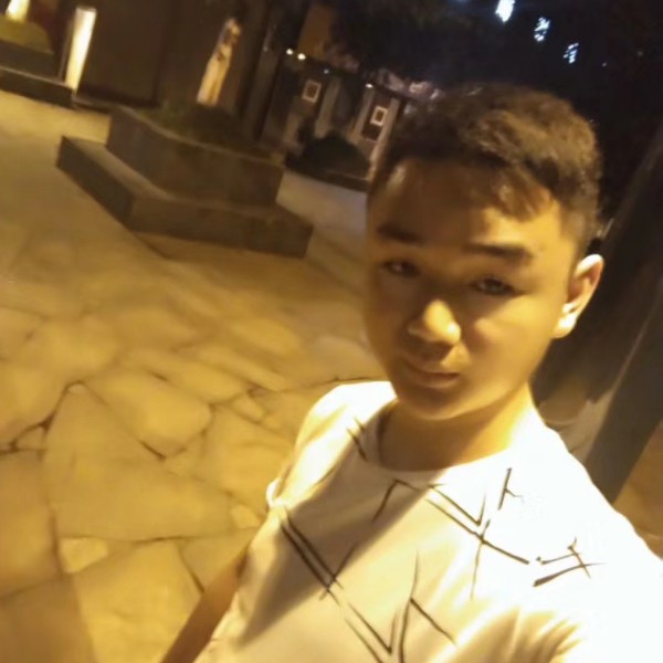 满眼星辰皆过往的照片