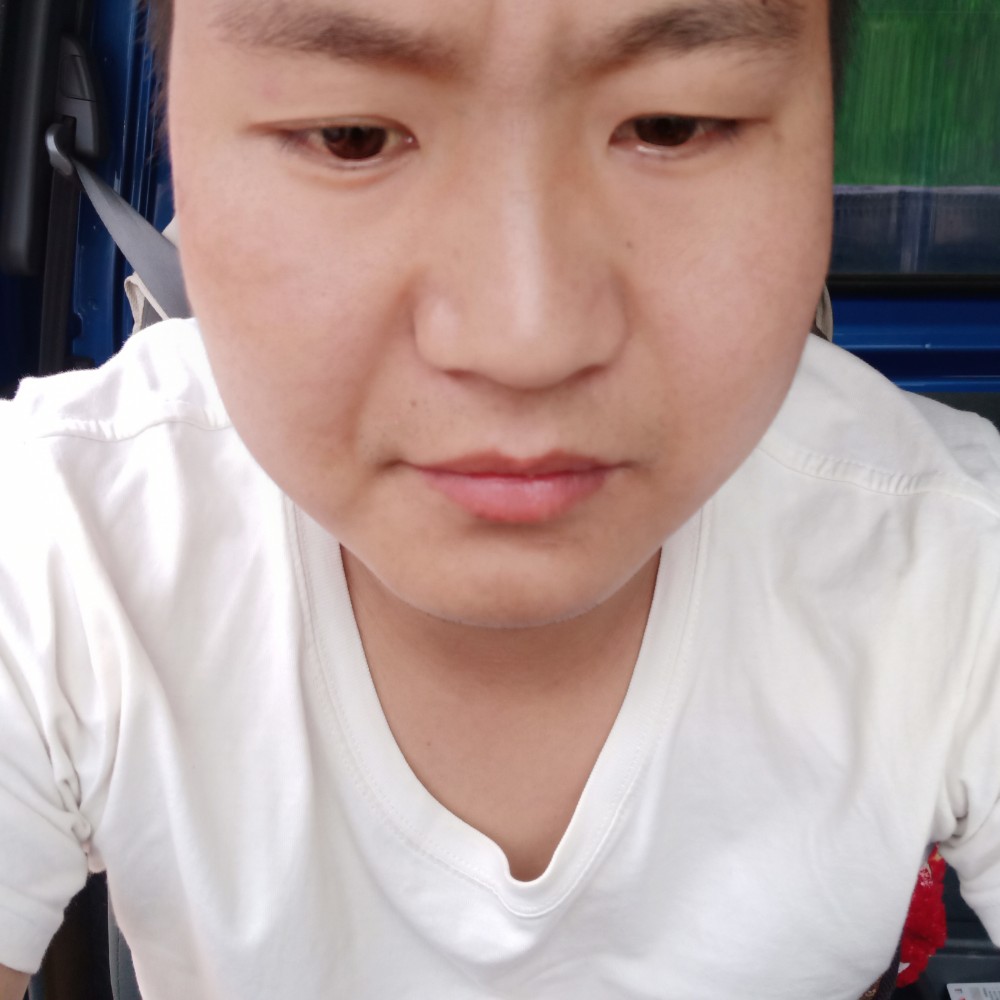 大碗踢烂漫的照片