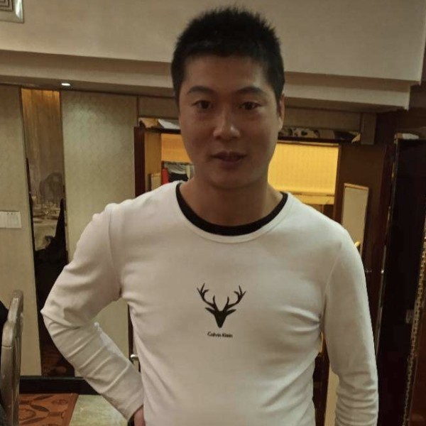 铃铛多么想人陪的照片