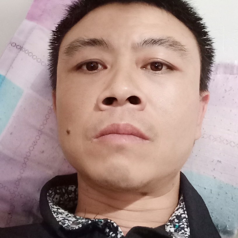 现实与虚幻的照片