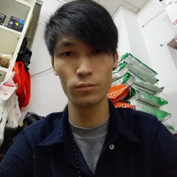 呐情仿卟丅的照片