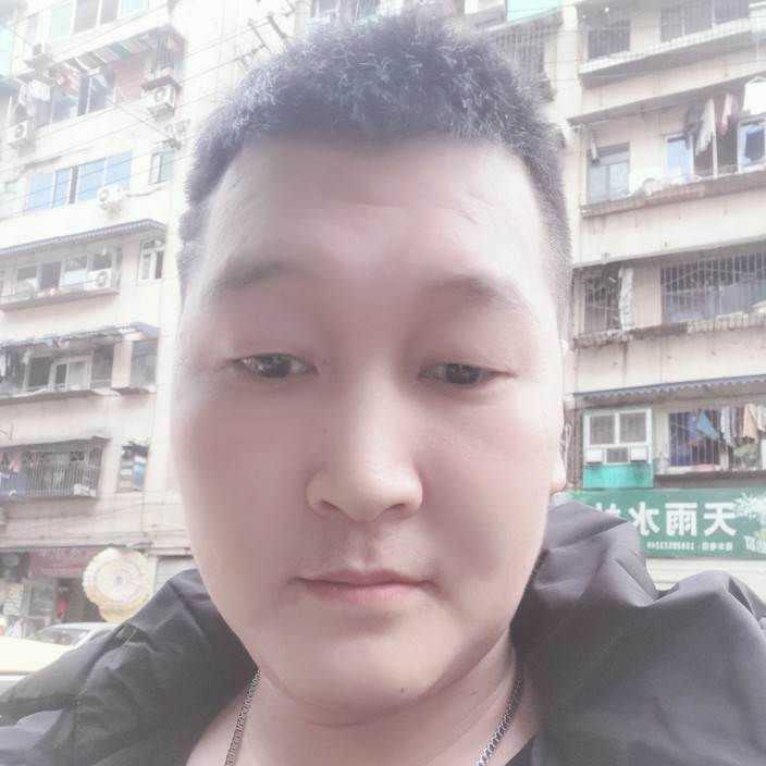 冰淇淋凝眸潇洒的照片