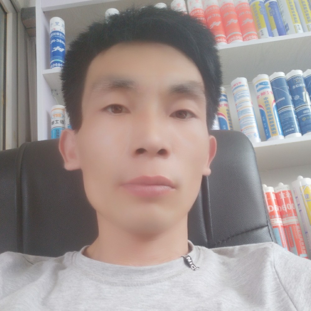 路强的照片
